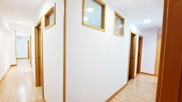 Urbis te ofrece una oficina en alquiler en la zona Labradores, Salamanca. — 7