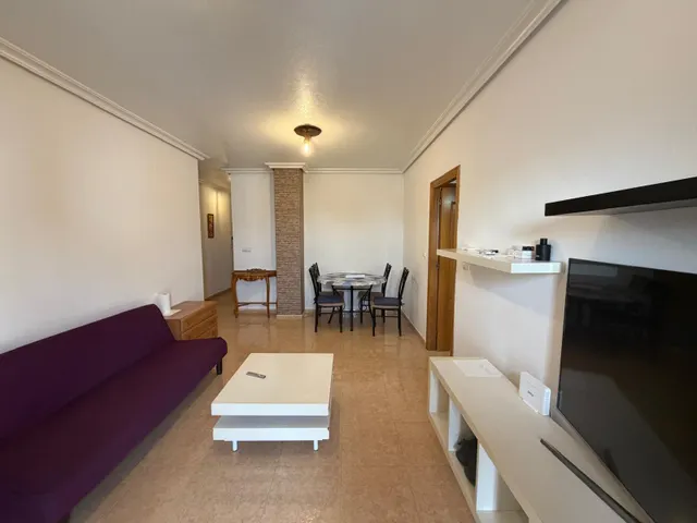 FANTASTICO APARTAMENTO EN EL CENTRO DE TORREVIEJA, IDEAL PARA PAREJAS O PERSONAS SOLTERAS — 10