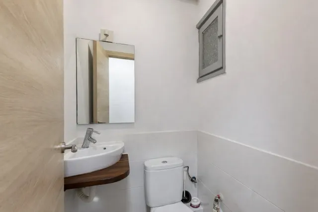 Piso de 3 habitaciones y 2 baños en Valencia — 24