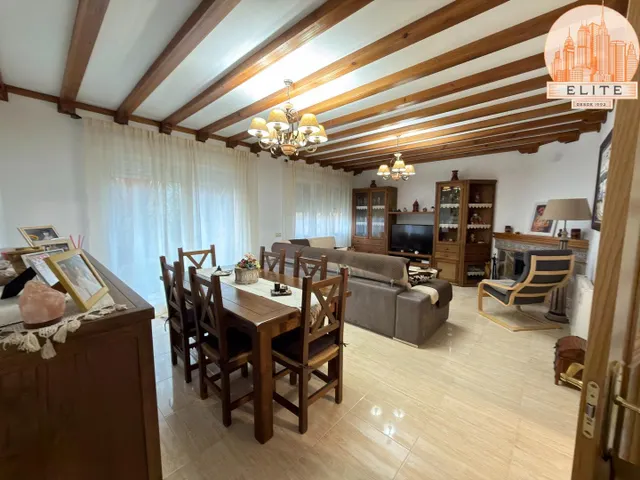 Chalet adosado con jardin ! — 18