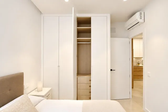 APARTAMENTOS MODERNOS E INDEPENDIENTES TOTALMENTE REFORMADOS — 11