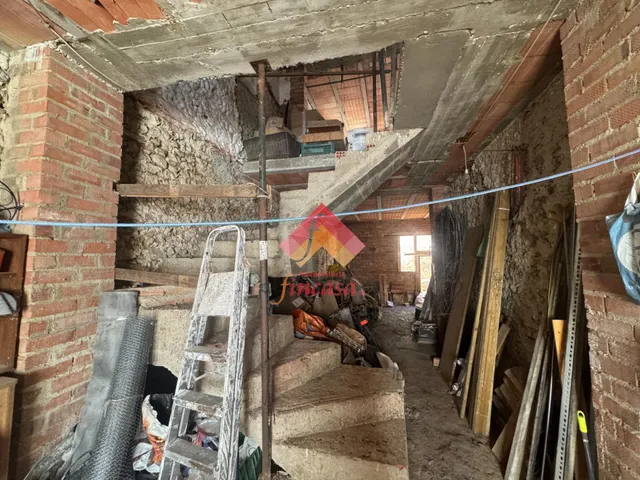 CASA PARA REFORMAR EN ARRIATE — 10