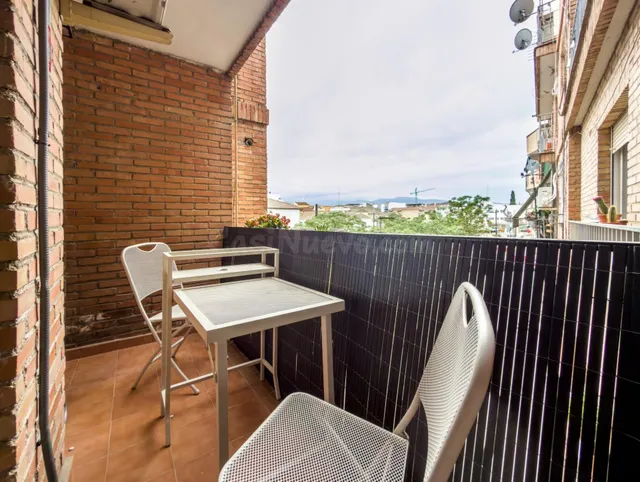 Piso de 3 Dorm. en Armilla (frente al AYUNTAMIENTO y Metro) - foto 3
