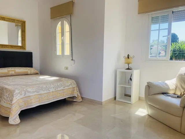 Villa 3 habitaciones 203m² en alquiler - Centro — 8