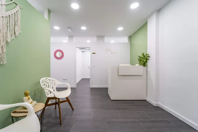 Local comercial 47m² en venta - La Aurora - Avda Andalucia — 16