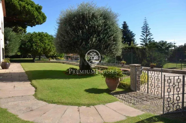 Masía en venta en el centro de Llavaneres — 2