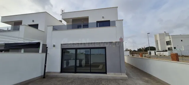 VILLAS DE OBRA NUEVA EN ORIHUELA COSTA — 2