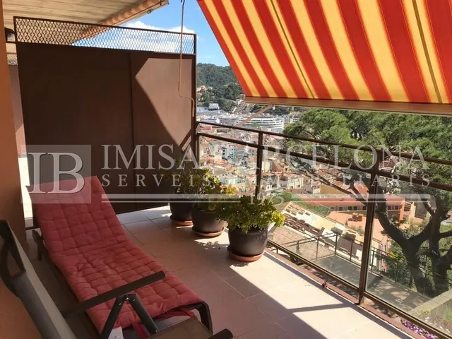 Apartamento con espectaculares vistas al mar y al Castillo — 12