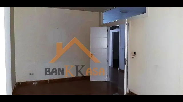 SE VENDE O SE ALQUILA LOCAL COMERCIAL EN ALMERÍA ZONA CENTRO — 3