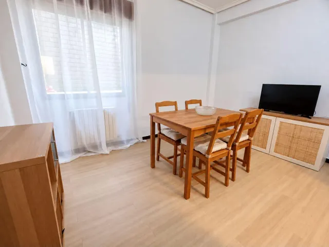 PISO LUMINOSO PARA ENTRAR A VIVIR EN TORRELAVEGA.- — 13