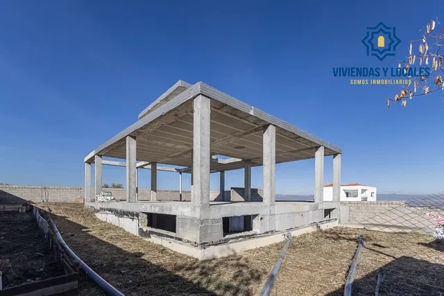 Parcela exclusiva con estructura de Chalet independiente y piscina en Urb. El Montecillo, Las Gabias — 10