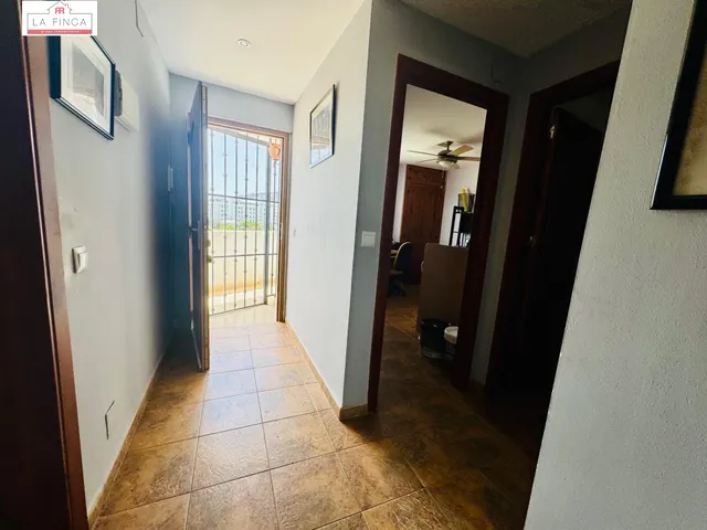 2 dormitorios con piscina y parking a 150m de la playa — 13