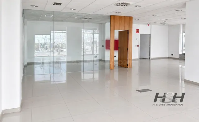 Local comercial 138m² en alquiler - Santa Rita - foto 3