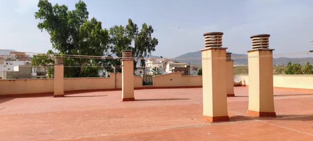 OLULA DEL RÍO ( ALMERÍA ). PISO AMUEBLADO CON 3 habitaciones, ASCENSOR, PLAZA DE GARAJE Y TRASTERO. — 30