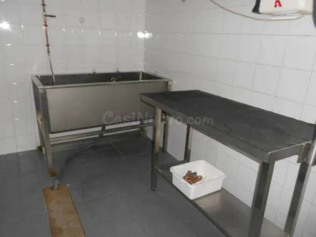 CASA CON LOCAL EN VENTA - foto 3