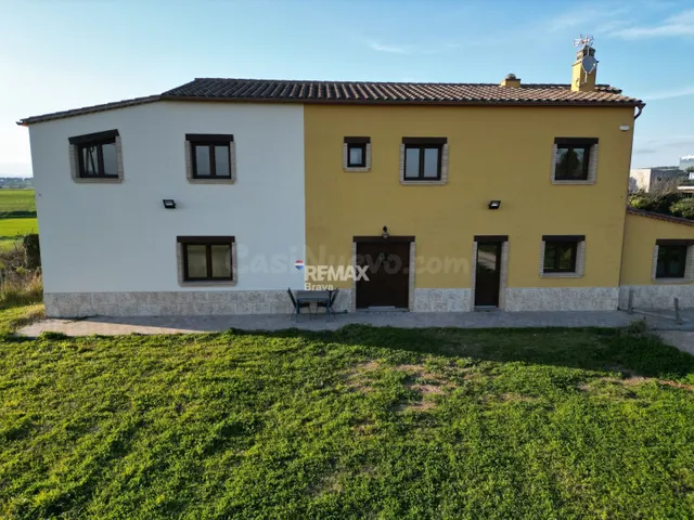 Masía a 20 minutos de Girona, con mas de 30.000m2 de terreno - foto 5