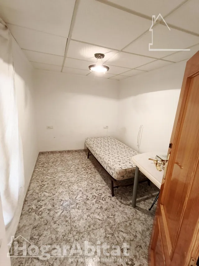 ¡PERFECTO PARA INVERTIR! CASA LUMINOSA Y ESQUINERA, CON LOCAL COMERCIAL — 26