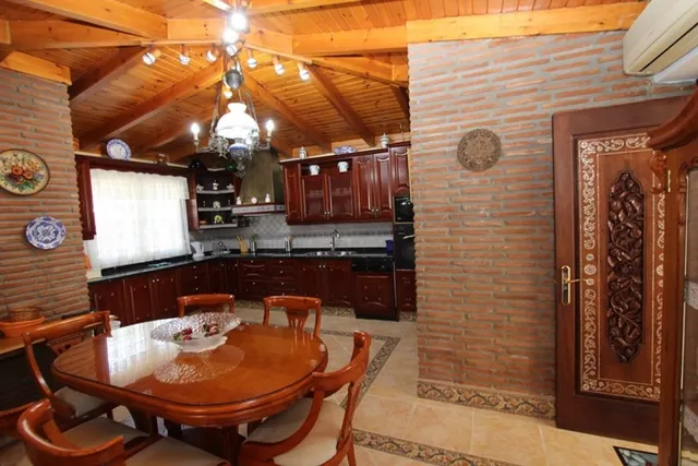 villa independiente 1º linea de playa cabopino — 22