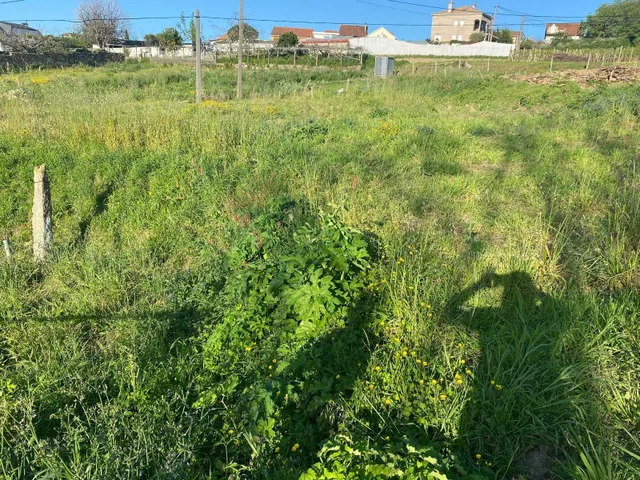 Terreno no edificable en Beade — 2