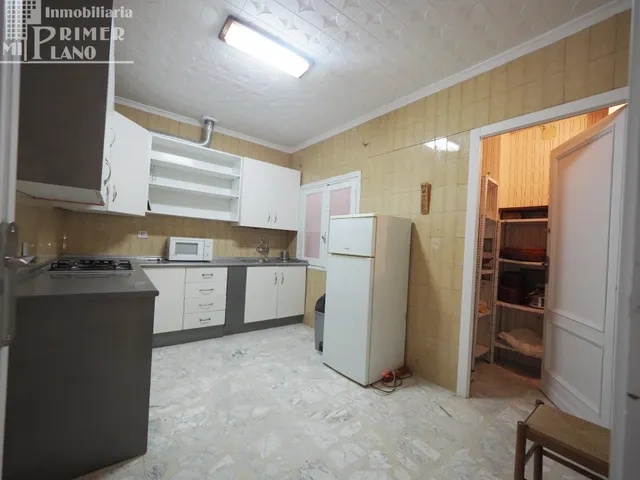 Amplia Casa en el Corazón de Tomelloso - €290,000 — 14