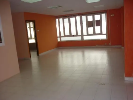 OFICINA EN EL CENTRO DE PONFERRADA CON 3 DESPACHOS — 5