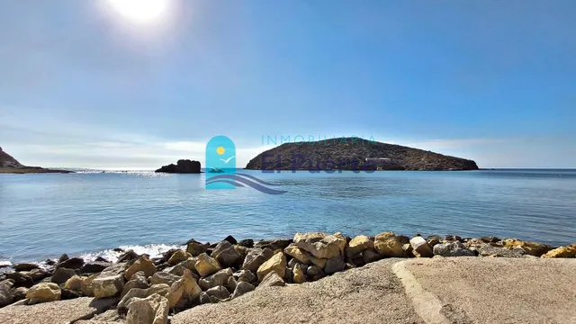 ¡vive frente al mediterráneo! propiedad única formada por 2 apartamentos en la isla – ref. 1862 — 40