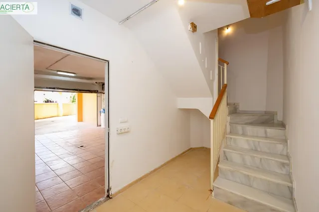 Ponemos a la venta esta preciosa casa en Urbanizacion cerrada, con zonas comunes y piscina comunitaria. — 37