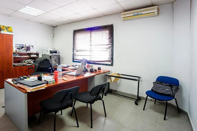 Magnífica Nave en Polígono Industrial de Las Quemadas — 3