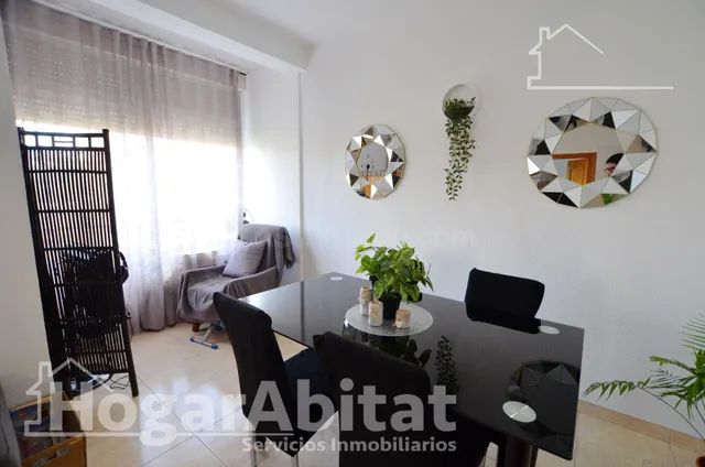 ¡En buena zona! Amplio, moderno y esquinero con gran balcón  - foto 5