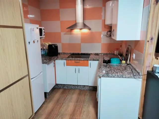 Estudio en Alquiler en el Puerto de la Torre, Málaga — 2