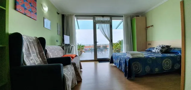 Bonito apartamento de alquiler por temporadas con vistas al  - foto 2