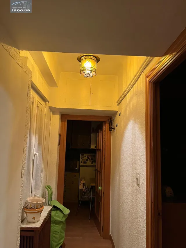 Grupo la Noria Vende Piso de 3 Dormitorios, 1 Baño y Trastero en Zona Industria. — 5