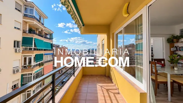 Amplio piso semireformado con terraza orientación sur en La  - foto 2