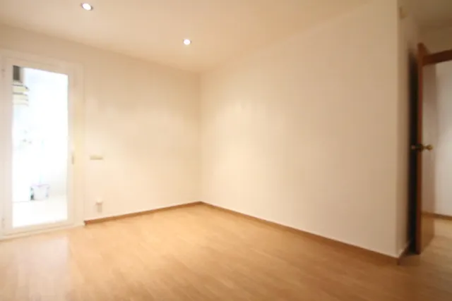Fantástico piso de 3 habitaciones con ascensor, listo para entrar a vivir en la zona del estatut de Olesa de Montserrat — 19