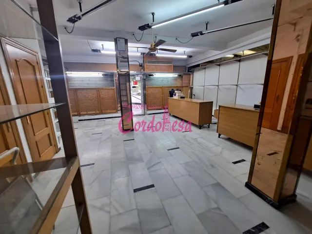 LOCAL COMERCIAL EN LA FUENSANTA — 7