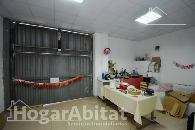 ¡Perfecto para invertir! Casa de cuatro alturas  para reformar con garaje y dos terrazas, cerca del centro — 33