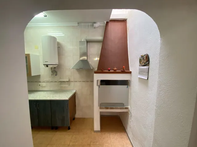 ¡AMPLIA VIVIENDA CON TERRAZA EN LA ZONA ALTA DE LA POBLACIÓN! — 23