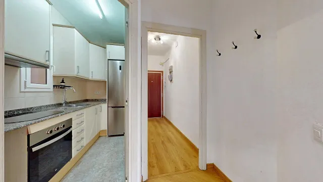 LUZ, SOL Y VISTAS DESPEJADAS EN UNA VIVIENDA EXTERIOR JUNTO A POBLENOU Y DIAGONAL MAR — 49