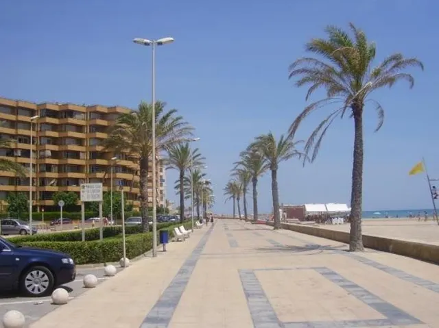 Parcela de 162 m2 en pueblo de Cunit - Tarragona — 4