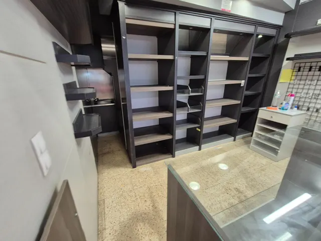 SE VENDE LOCAL COMERCIAL EN PETRER: OPORTUNIDAD ÚNICA — 7