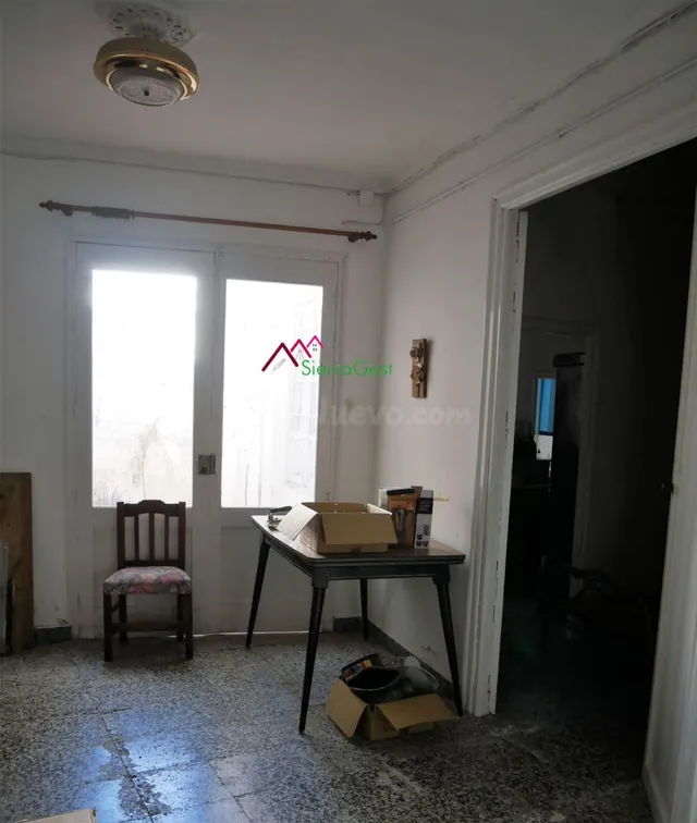 VENTA AMPLIA CASA AYUNTAMIENTO - foto 5