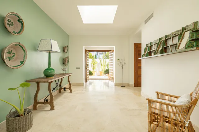 Chalet 4 habitaciones 615m² en venta - Costa Del Sol — 28