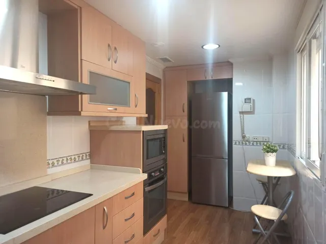¡Se alquila en Casillas apartamento semireformado!