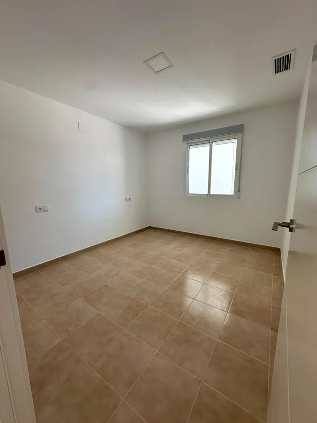 BUNGALOW ADOSADO DE 2 DORMITORIOS EN LA SIESTA (TORREVIEJA) — 19