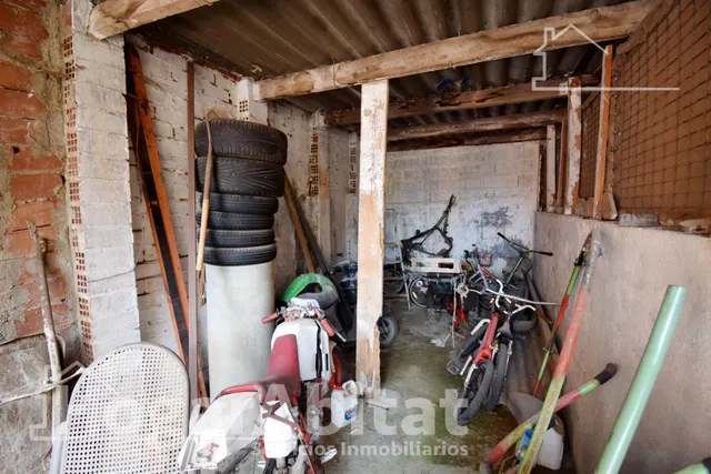TERRENO URBANO CON MUCHAS POSIBILIDADES — 30