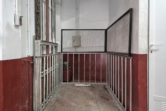 Secadero de Jamones en calle Cuesta de las Fuentes 1. Colomera. Granada — 17