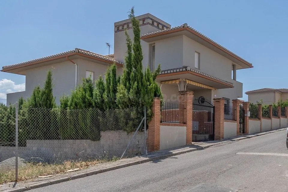 Espectacular casa en Nueva Otura