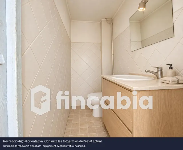 Casa para reformar con patio, balcones y local en Breda — 9