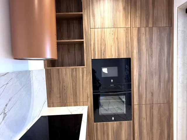 VIVIENDA DE LUJO CON DISEÑO EXCLUSIVO Y BALCONES EN LISTA — 12
