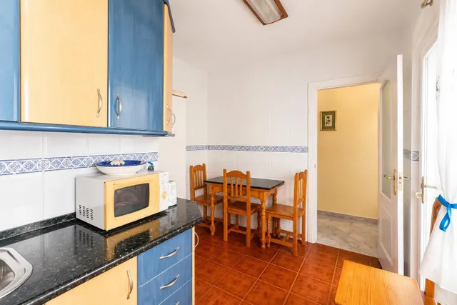 AMPLIO PISO EN VENTA EN CALLE MOLINO DE VIENTO, FUENGIROLA — 5
